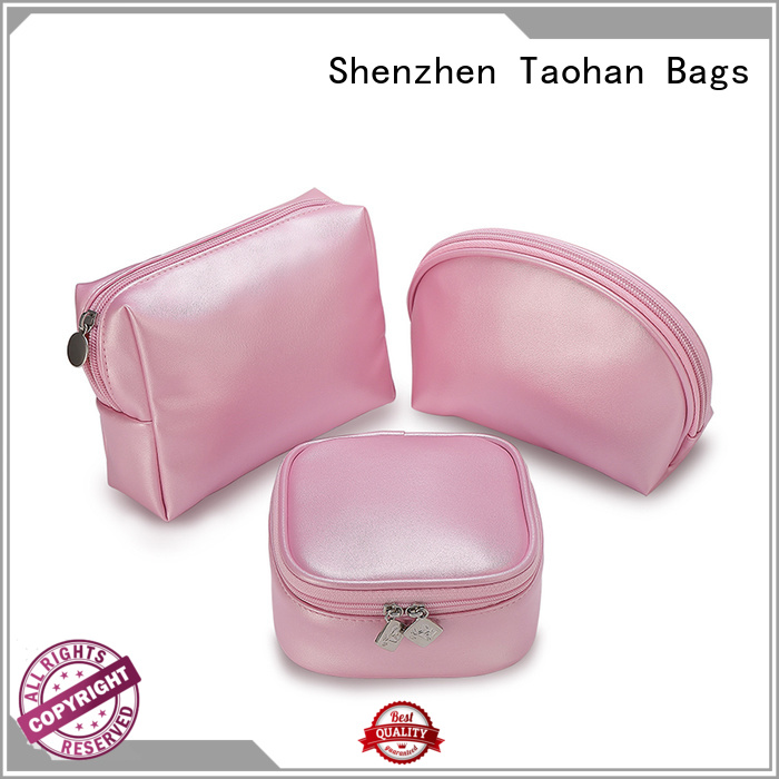 Custom cosmetic bag in pu leather zippered pouch